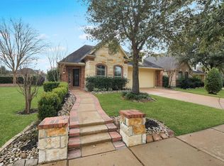 18207 S Elizabeth Shore Loop, Cypress, TX 77433