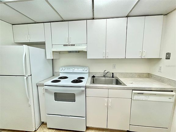 3rd image of 719 SW 75th St APT 103