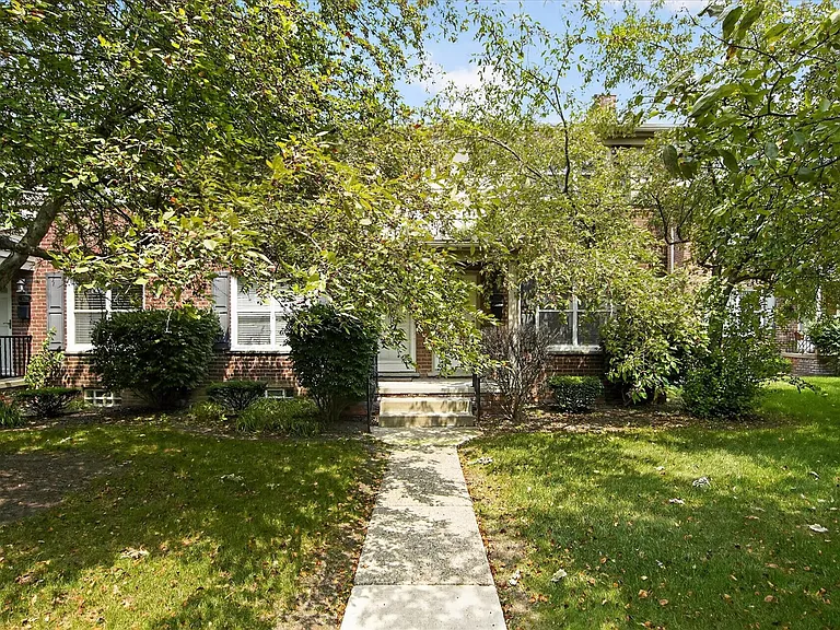 3284 Coolidge Hwy — Photo 4