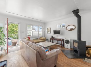 7429 Fraser St, Vancouver, BC V5X3W3