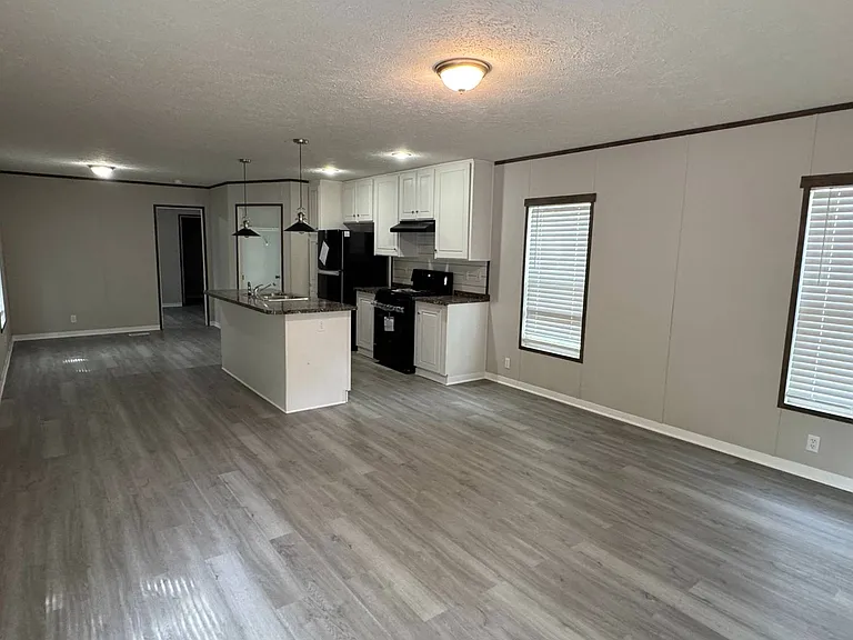 231 Bristol Dr — Photo 7