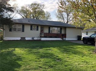 605 S 1st St, Odessa, MO 64076