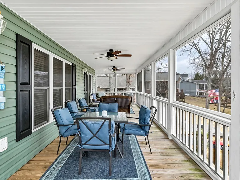 215 Mariners Pointe Rd — Photo 15