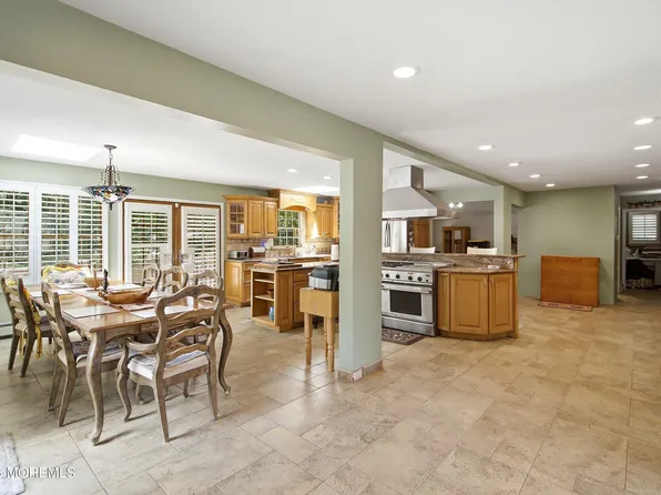 2 Persimmon Drive, Jackson, NJ 08527