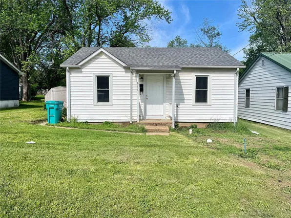 233 Division St, Sullivan, MO 63080