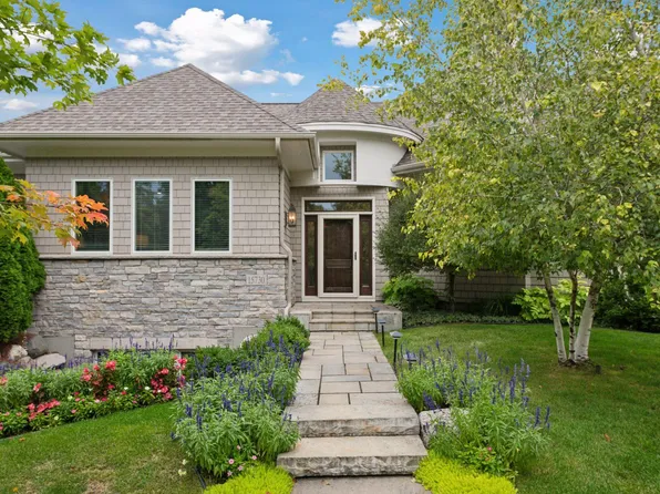 15730 Portico Dr, Wayzata, MN 55391