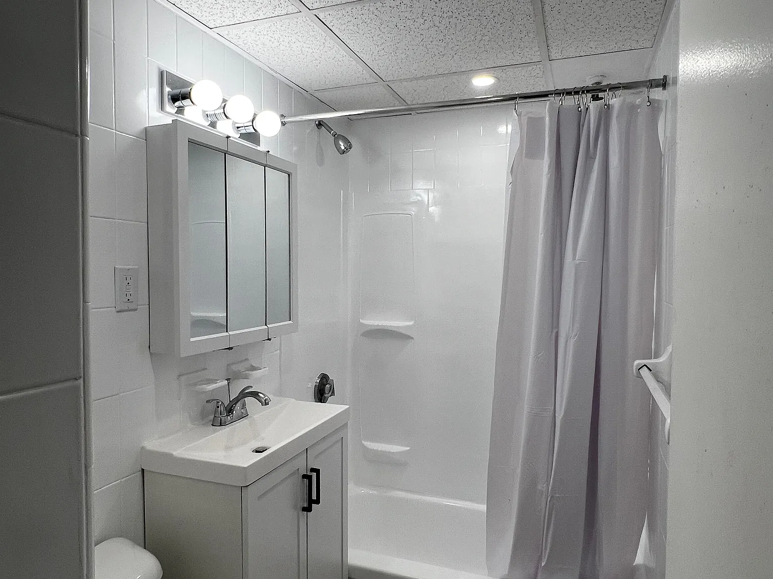 6 St. Mark Residences — Photo 2