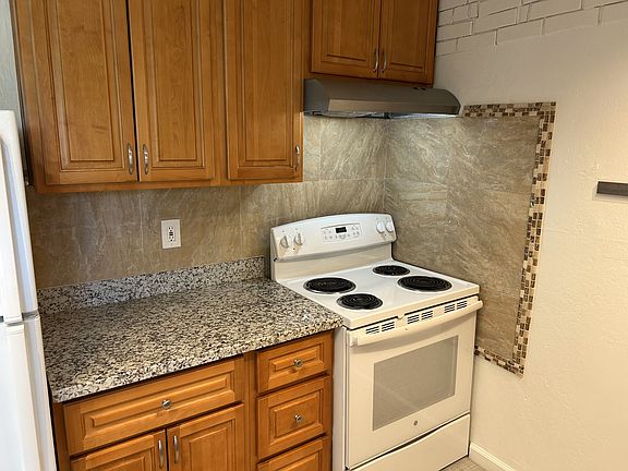 3rd image of 634 S 11th St #7