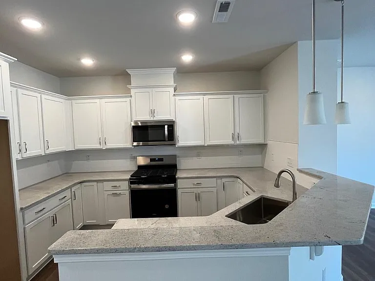415 Parker Station Ave — Photo 7