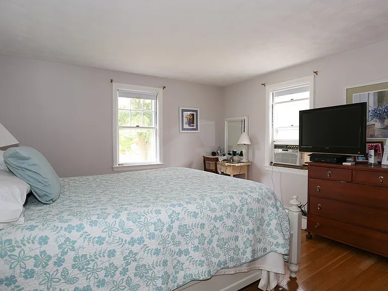 279 Auburndale Ave #279 — Photo 7
