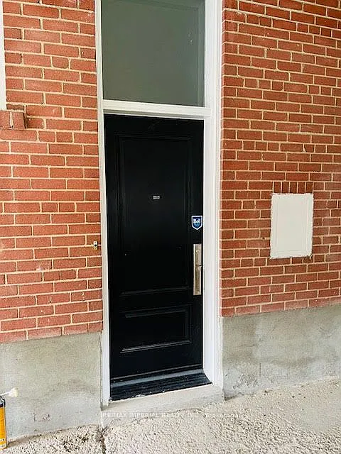 2 bed, $1,900 — Photo 3