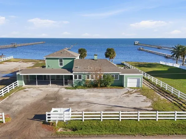 1108 & 1024 S Water St, Rockport, TX 78382