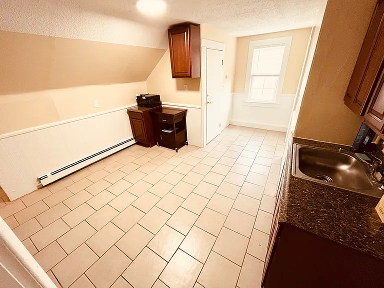 117 Lloyd St #3 — Photo 5