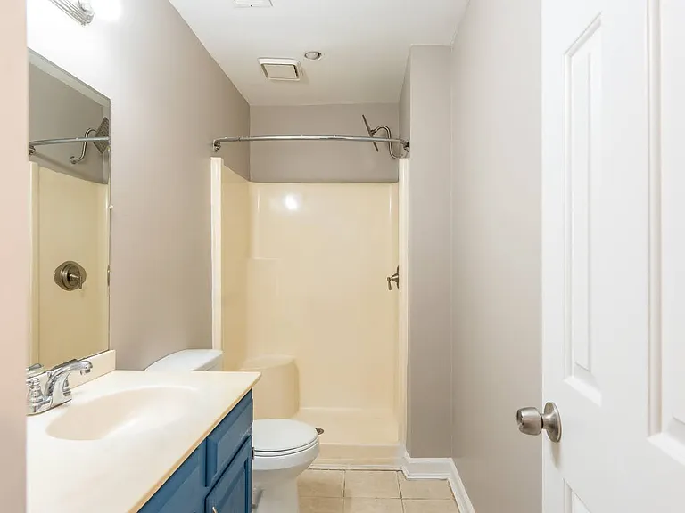 2496 Leeshire Rd #1 — Photo 11
