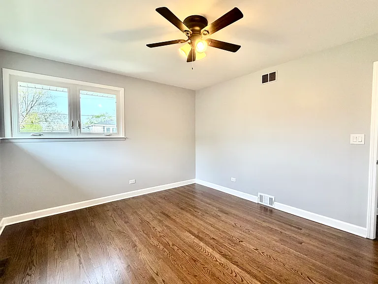 690 S Westgate Rd — Photo 12