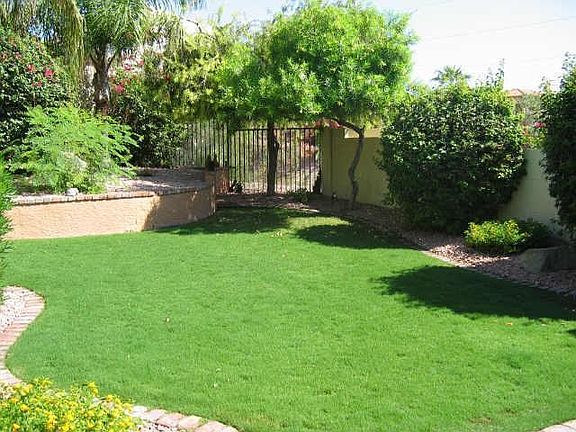 1118 E SHANGRI LA BACKYARD