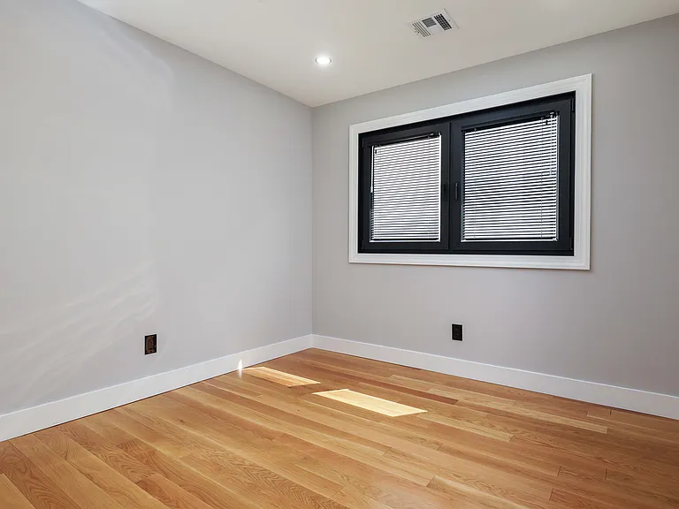 400 Knopf St #2 — Photo 20