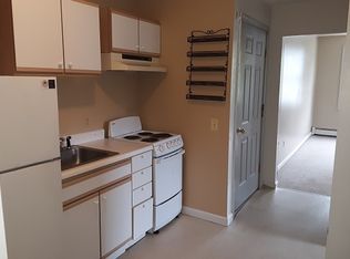 40 Middle St APT 3, Orono, ME 04473