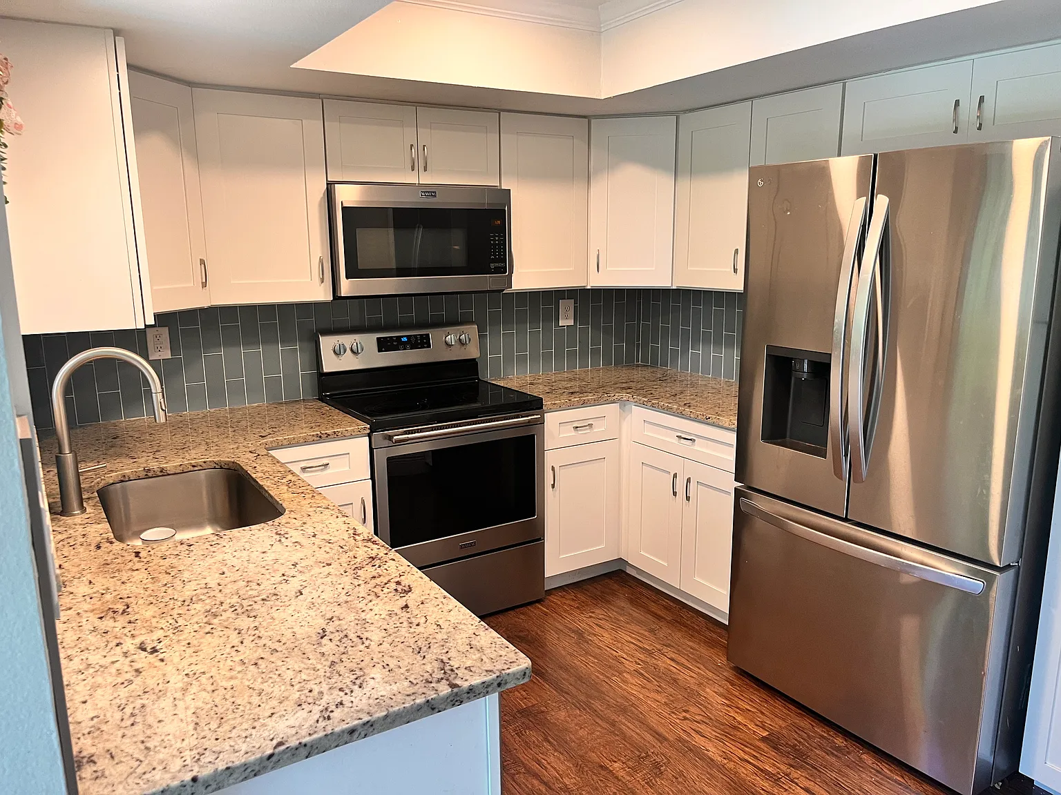 641 Fairwood Forest Dr — Photo 4