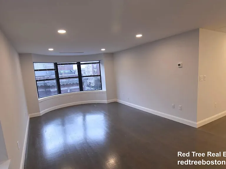 100 Jersey St #503 — Photo 2