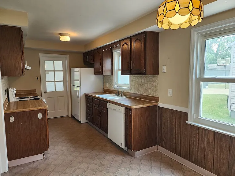 1335 Washington Blvd — Photo 4