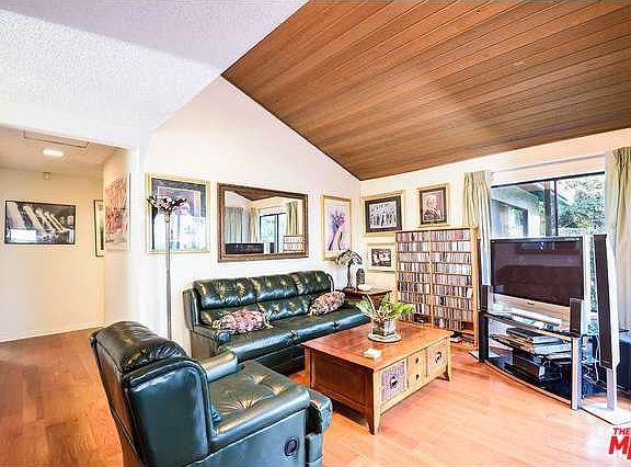 5th image of 10884 Marietta Ave
