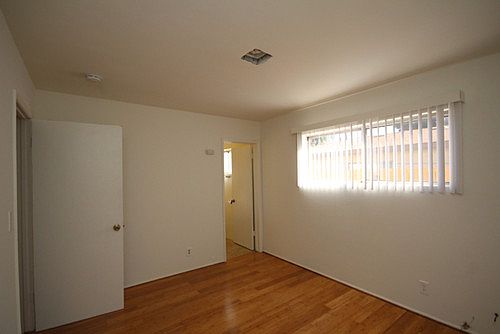 5th image of 100 S Grand Oaks Ave APT 4