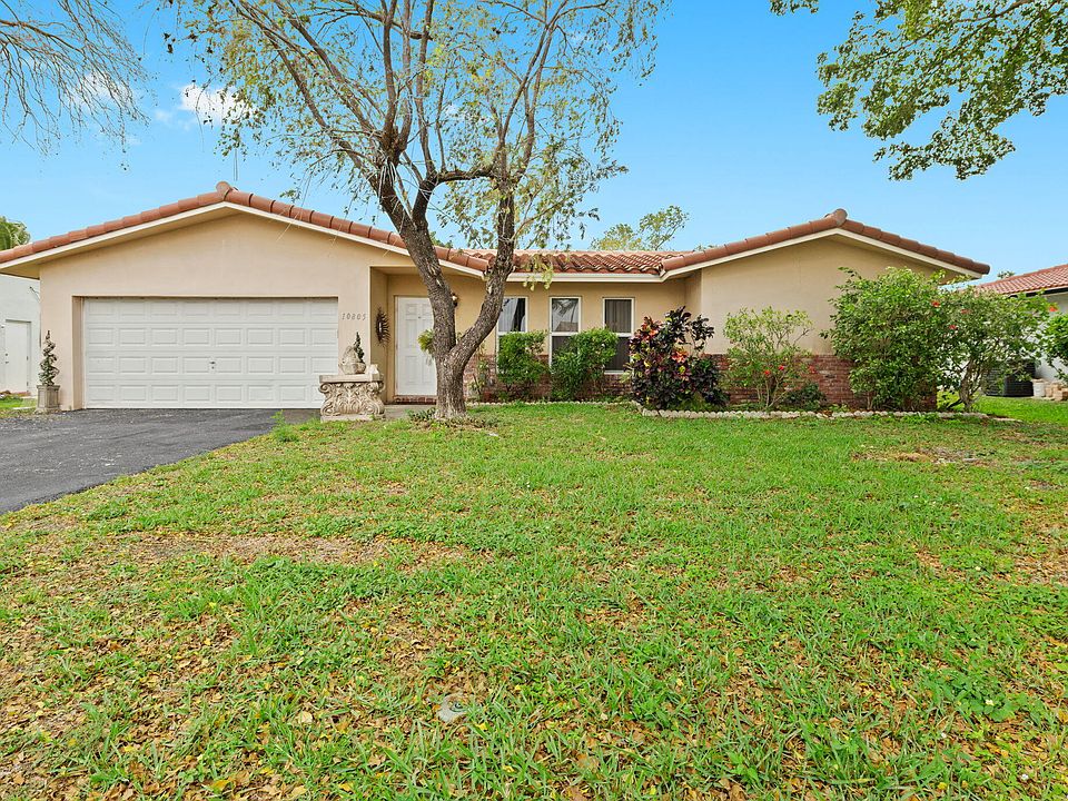 1st image of 10805 NW 40th Street
