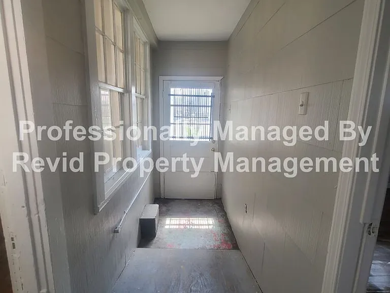 791 Maury — Photo 13