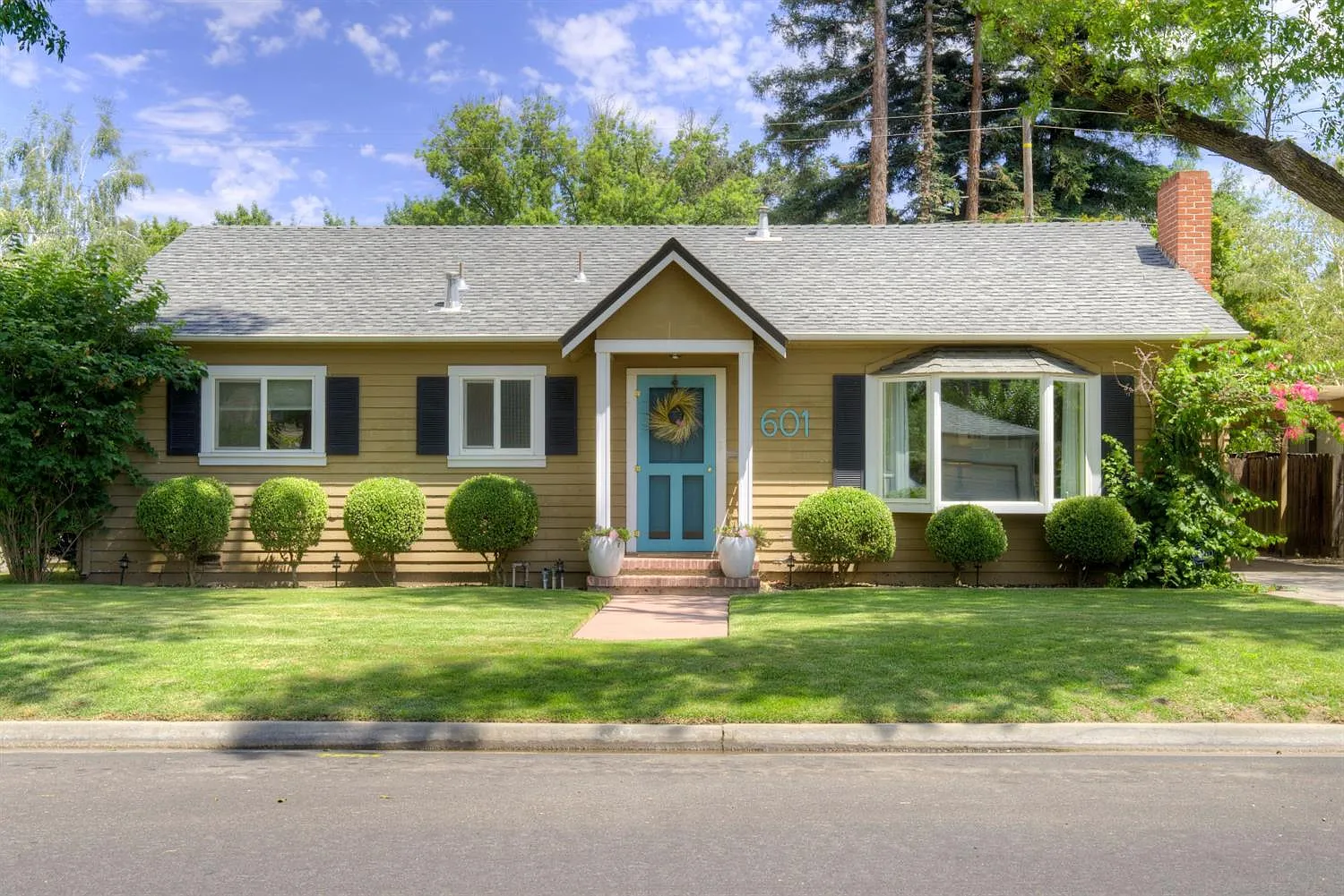 601 Chabot Ave photo 1