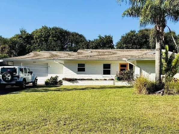 812 E 13th Ave, New Smyrna Beach, FL 32169