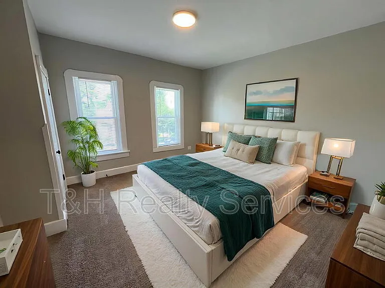 1123 Churchman Ave — Photo 11