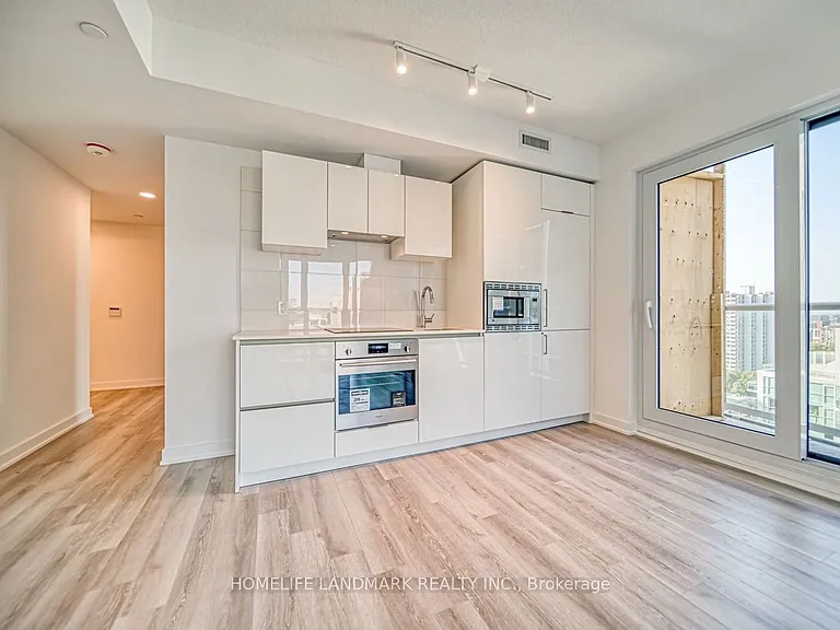 230 Simcoe St #1919 — Photo 9