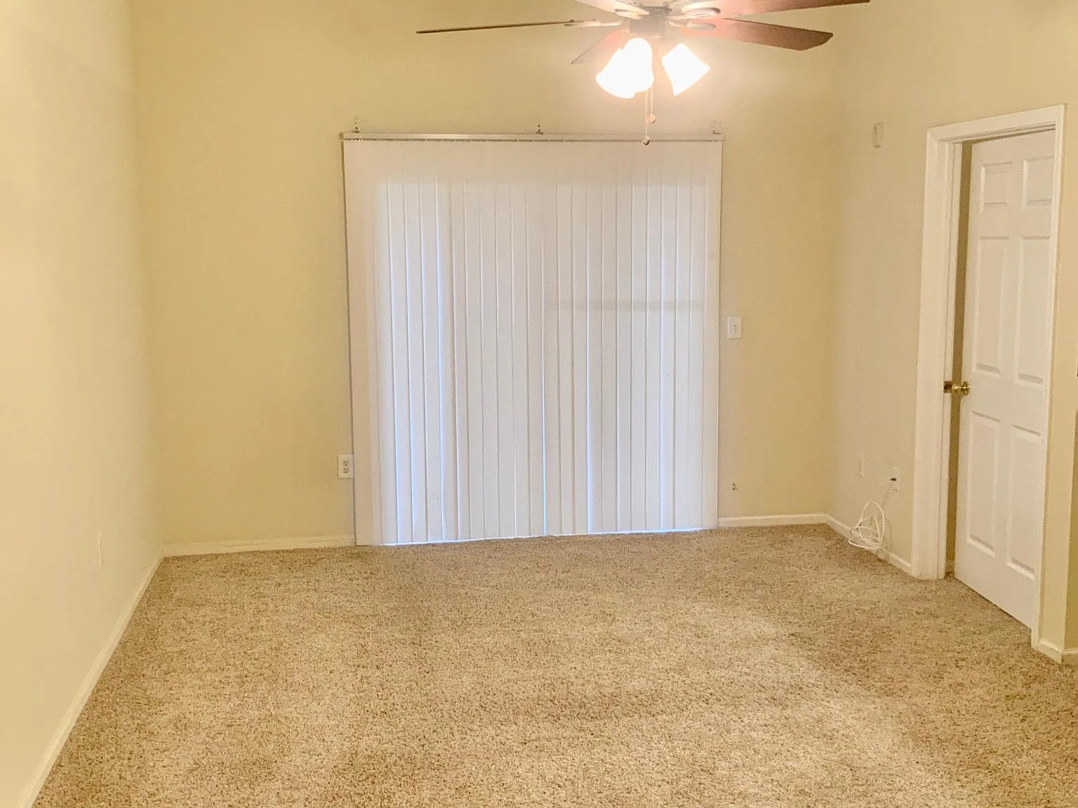 2 bed, 907 sqft, $1,275 — Photo 3