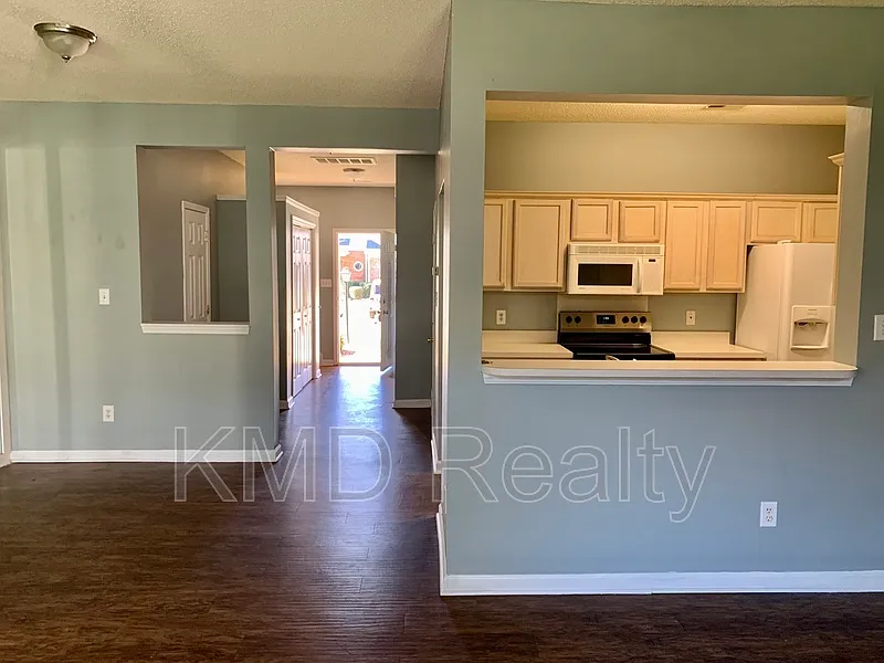 2 bed, 2.5 bath, 1530 sqft, $1,650 — Photo 4