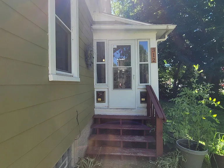 312 Dunning St #1 — Photo 2