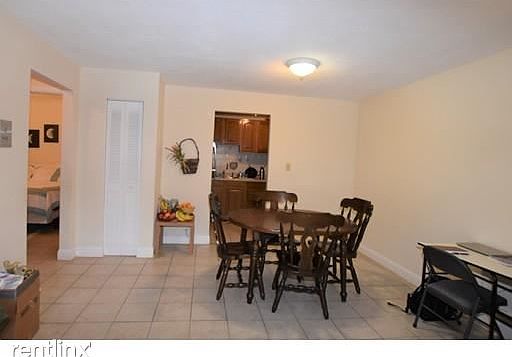 33 Cogswell Ave. #4 Cambridge - Porter Square Shared Unit Ph