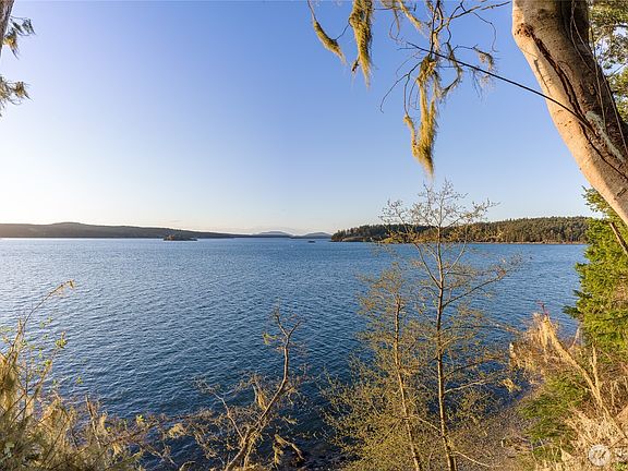 3rd image of 385 Doe Run