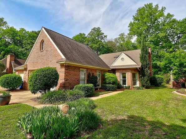 19 Parkplace Ct, Dothan, AL 36301