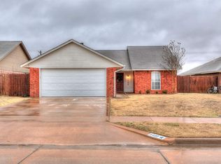 4422 SW Mesquite Dr, Lawton, OK 73505