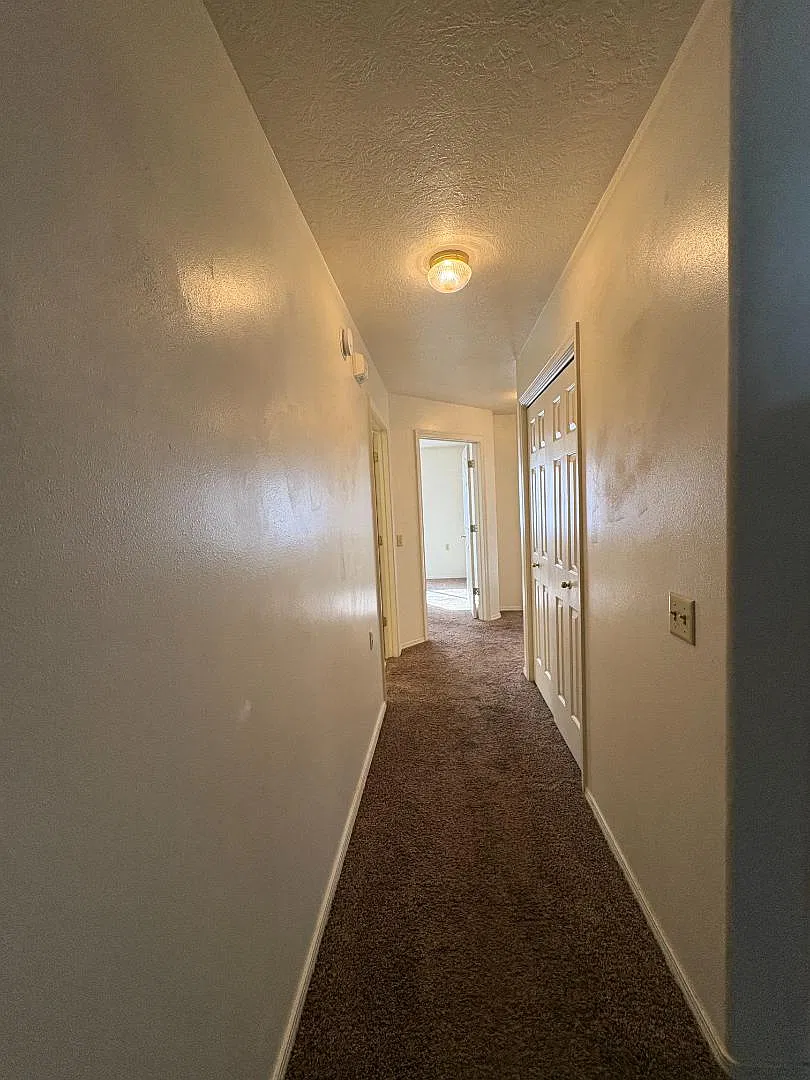 2140 Elizabeth Blvd - 20B — Photo 4