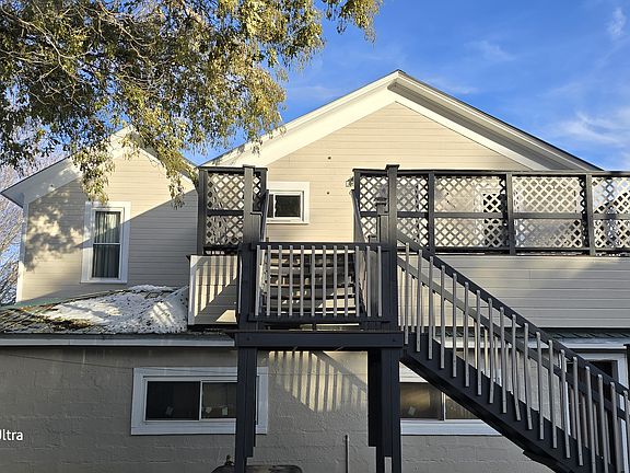 Trex stairs lead to apartment