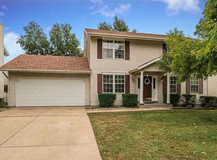 809 Amanda Dr, Saint Peters, MO