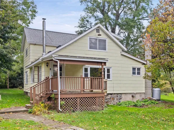 5911 Clark Rd, Newark, NY 14513
