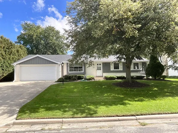 W173N8464 Westbridge AVENUE, Menomonee Falls, WI 53051