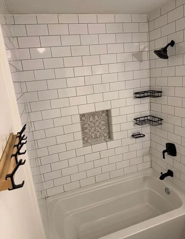 4 bed, 2.5 bath, 2400 sqft, $4,500 — Photo 4