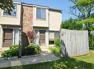 9920 Timbers Dr, Cincinnati, OH 45242
