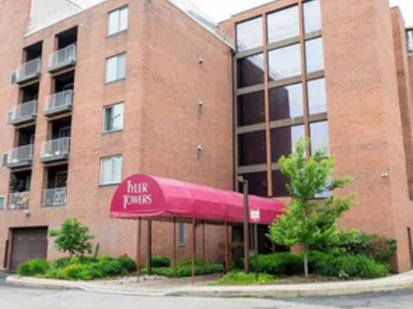 1450 Plymouth Ln, Elgin, IL