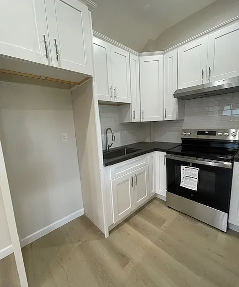 1516 E 5th St #G — Photo 1