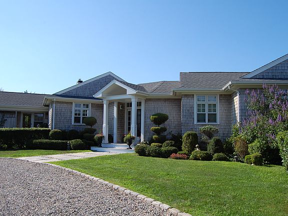 5th image of 225 E Chop Dr